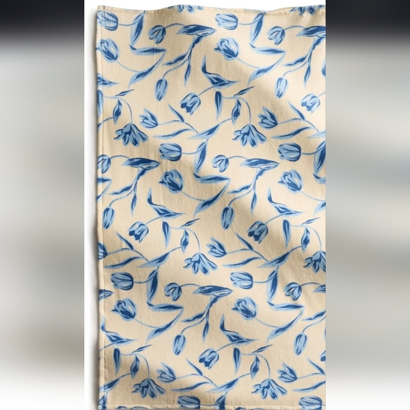 Vera Bradley Floating Tulips Seedpearl Design Throw blanket NWT 80"x50" - Picture 2 of 5